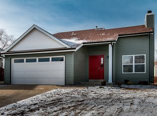 207 Valley Lakes Ct, Saint Charles, MO
