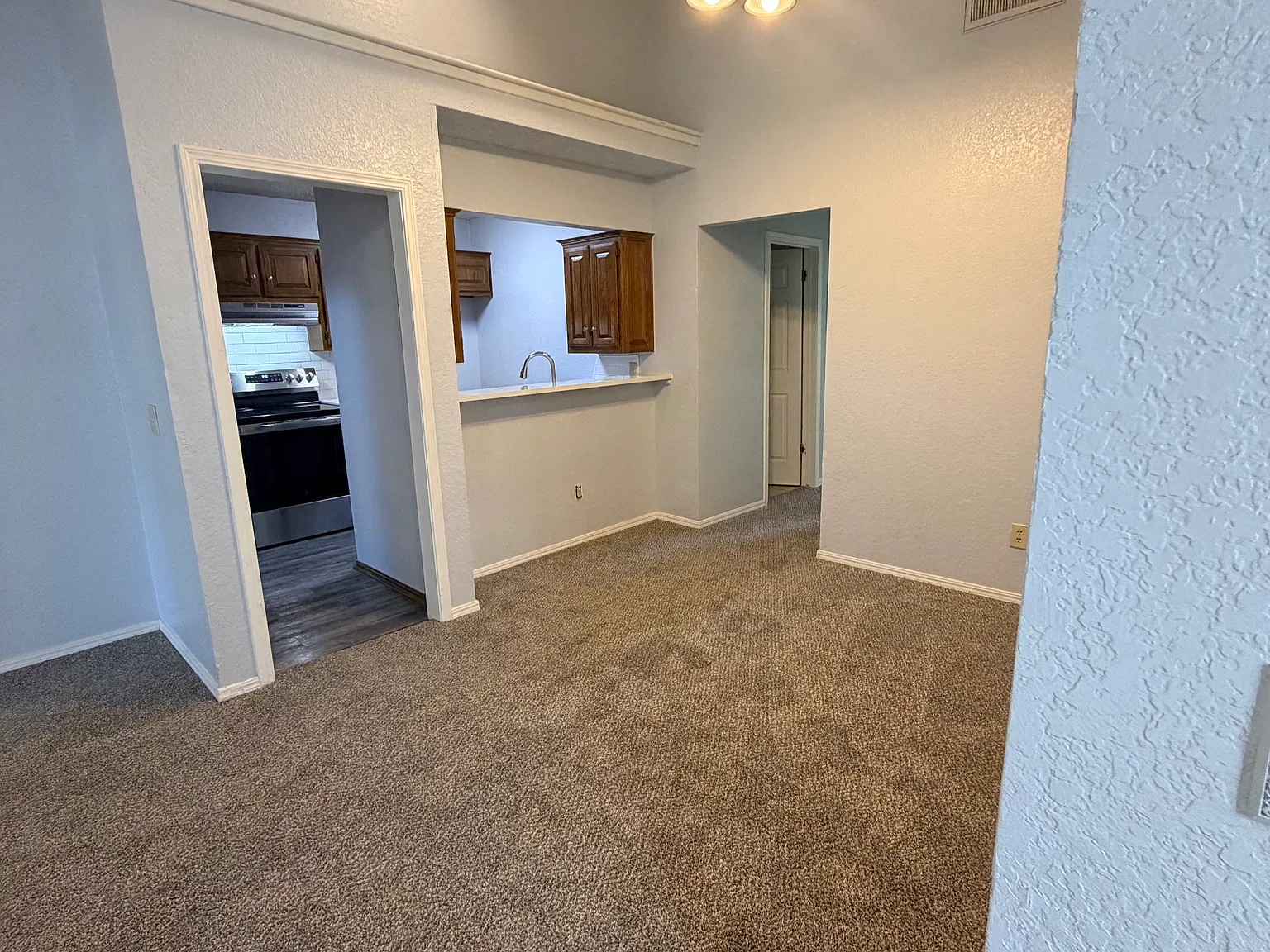 2 bed, 984 sqft, $1,395 — Photo 4
