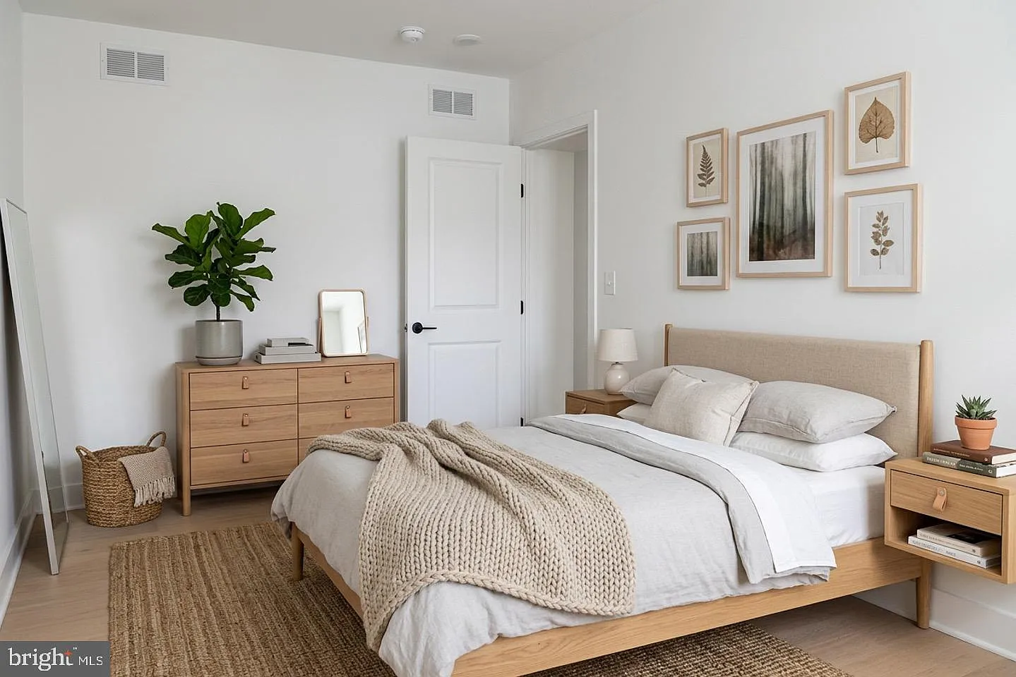 2 bed, 1.5 bath, 1551 sqft, $2,800 — Photo 4