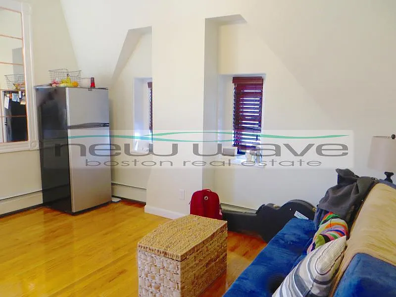 1 bed, 550 sqft, $3,400 — Photo 2