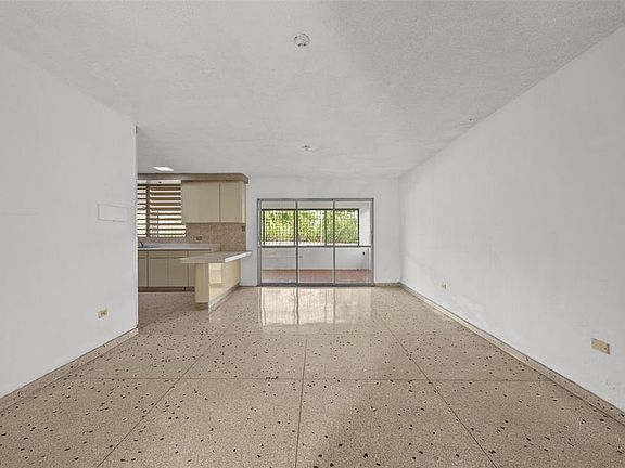5th image of 5 TOLEDO ST
