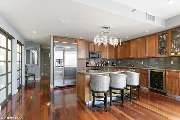 Sold by Dwell Residential Inc | media 19