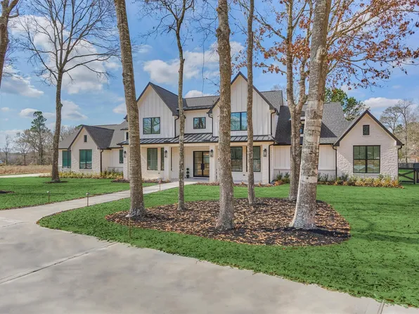 18332 Woodstream Crossing Rd, Montgomery, TX 77316