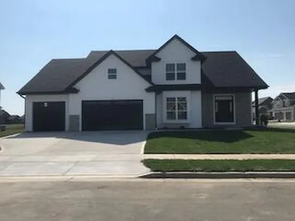 1235 Violet STREET, Oconomowoc, WI 53066