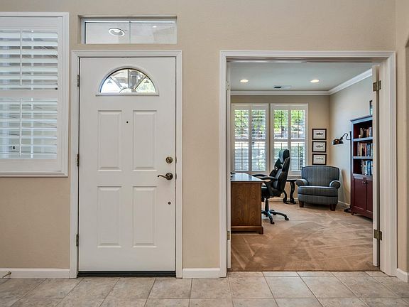 5th image of 326 Elbridge Avenue