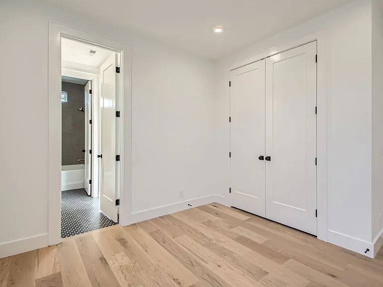 623B Eastboro Dr — Photo 23