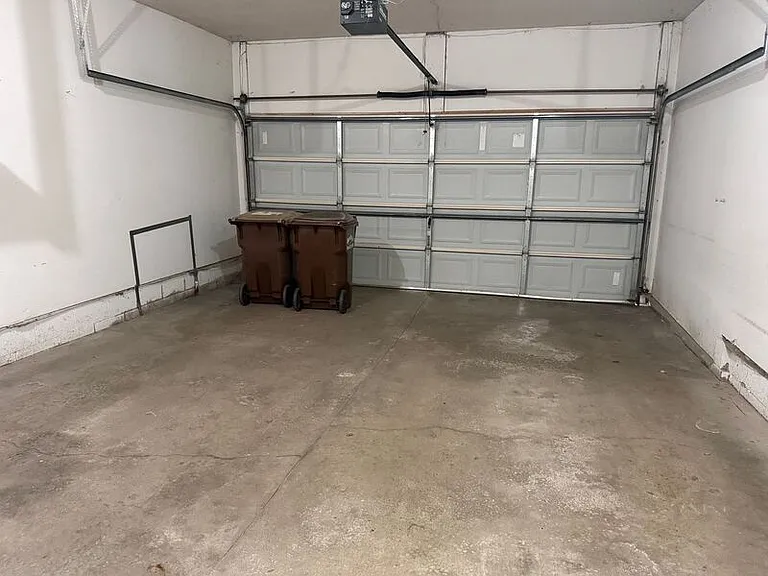 13849 Hyacinth Dr — Photo 16