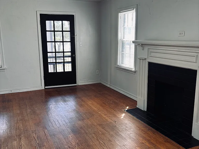 3726 N Shartel Ave #1 — Photo 3
