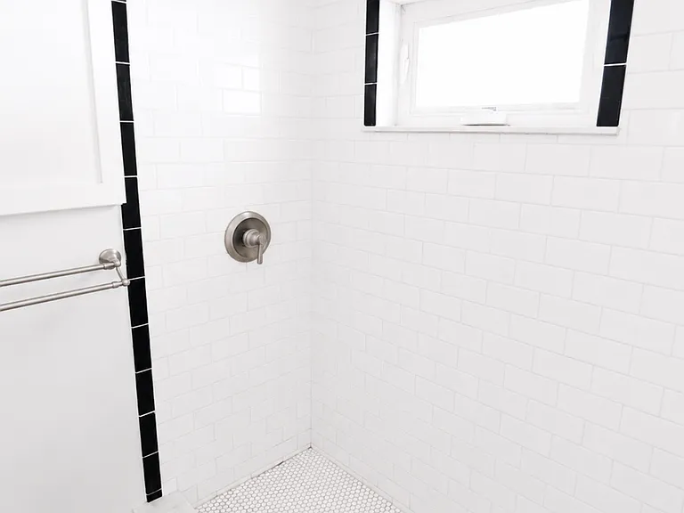 3209 Plaza Pl — Photo 16