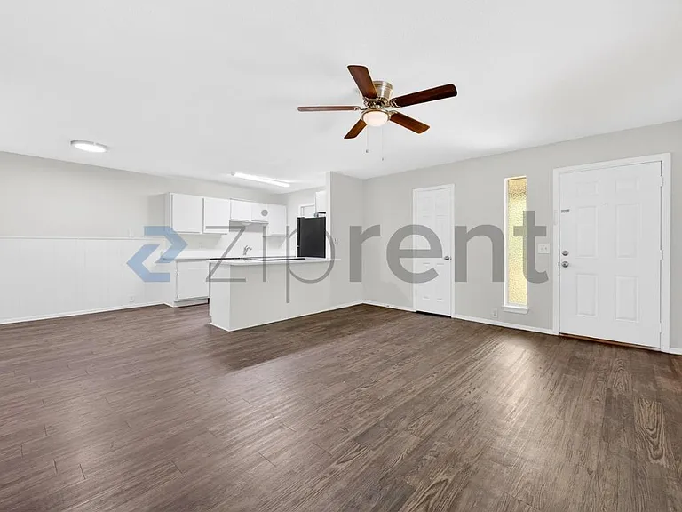5020 Donnelly Ave #5022 — Photo 6