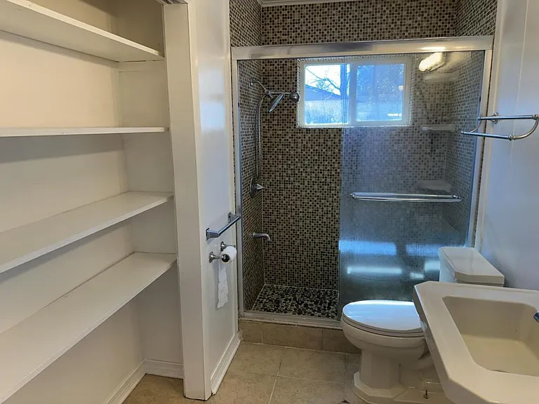 1003 Shirley Dr — Photo 7