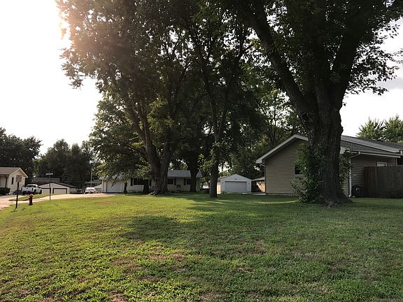Large Side Yard
