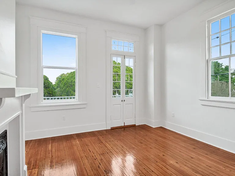 2500 Peniston St #2500 — Photo 16