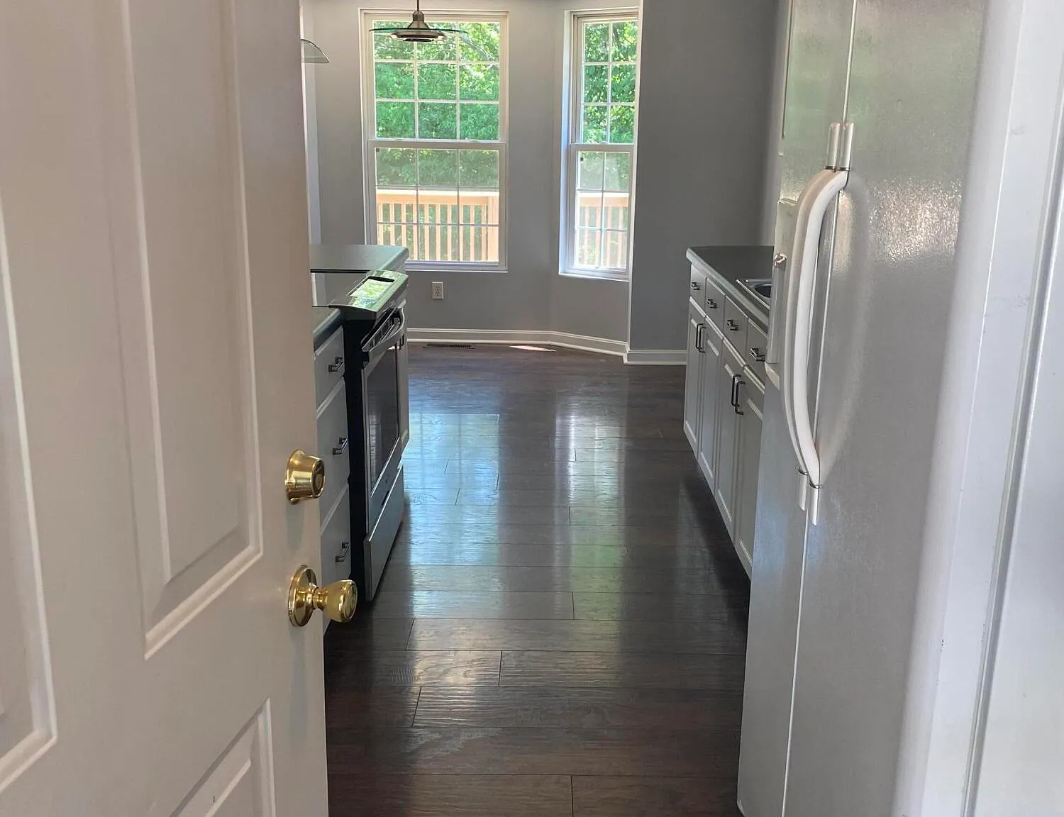 3 bed, 2.0 bath, 1257 sqft, $2,000 — Photo 2