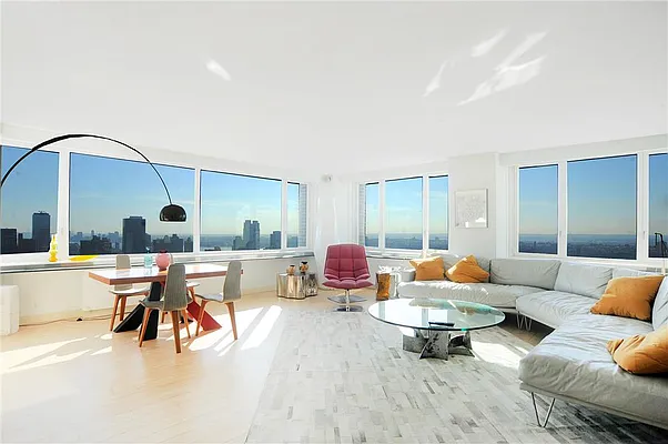 Rented by R New York | media 37