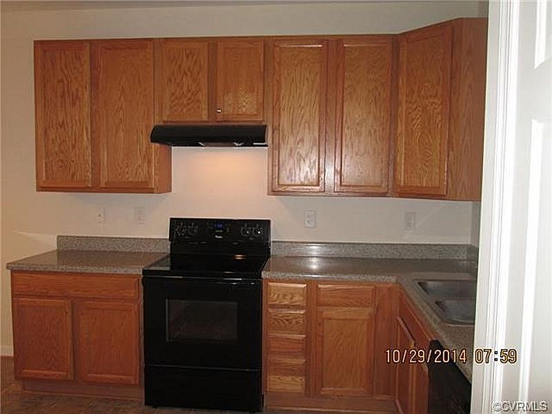 1st image of 5821 Park Creste Dr