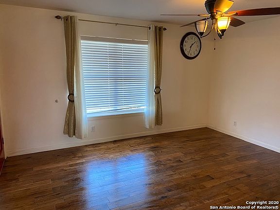 2nd image of 1002 Morey Peak Dr