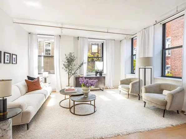 133 Mulberry St APT 5C, New York, NY 10013