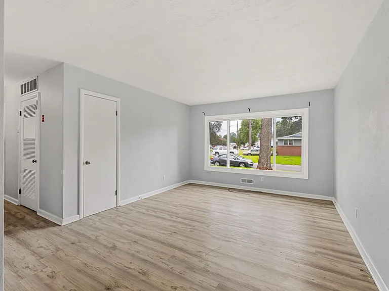3514 Terry Dr — Photo 6