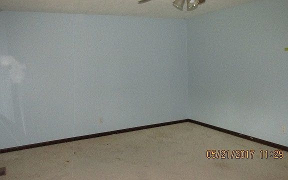 4th image of 584 E County Road 300 N