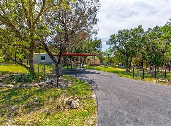 2nd image of 3560 Arrowhead Cir