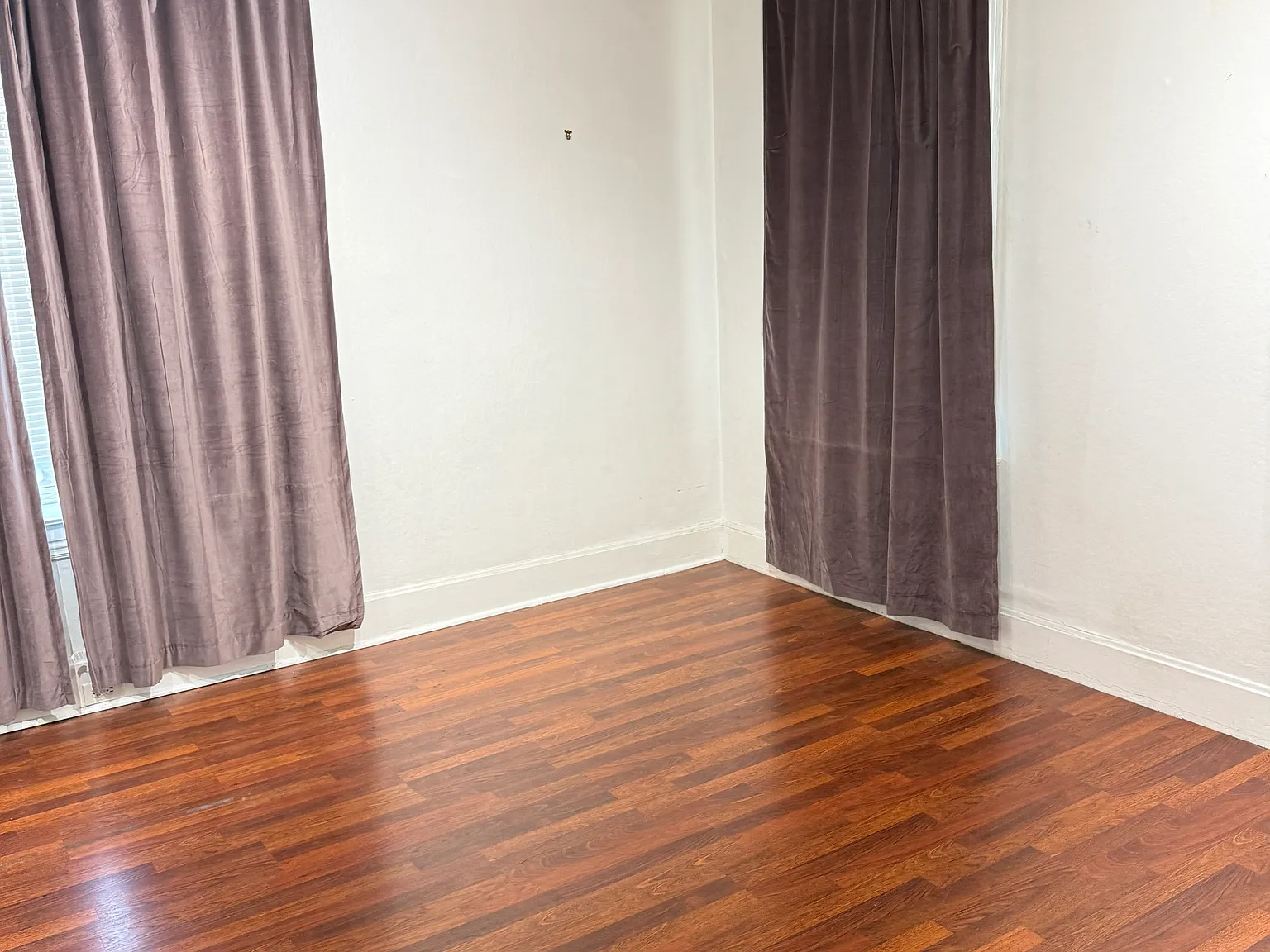 Studio, 350 sqft, $800 — Photo 4
