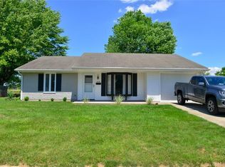1739 Commonwealth Dr, Xenia, OH 45385