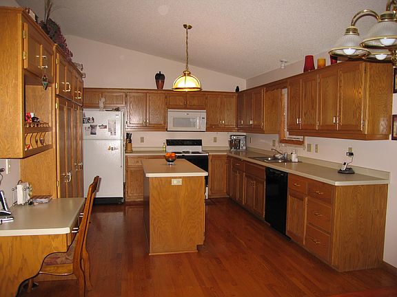 4th image of 5615 Teakwood Ln N