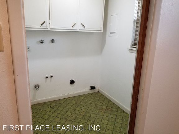 4th image of 1421 W 11th St