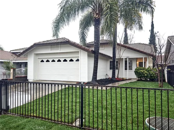 331 Red Spruce Pl, Perris, CA 92570