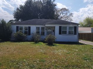 3121 Berry Ave, Groves, TX 77619