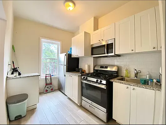 Rented by Nooklyn NYC LLC | media 17