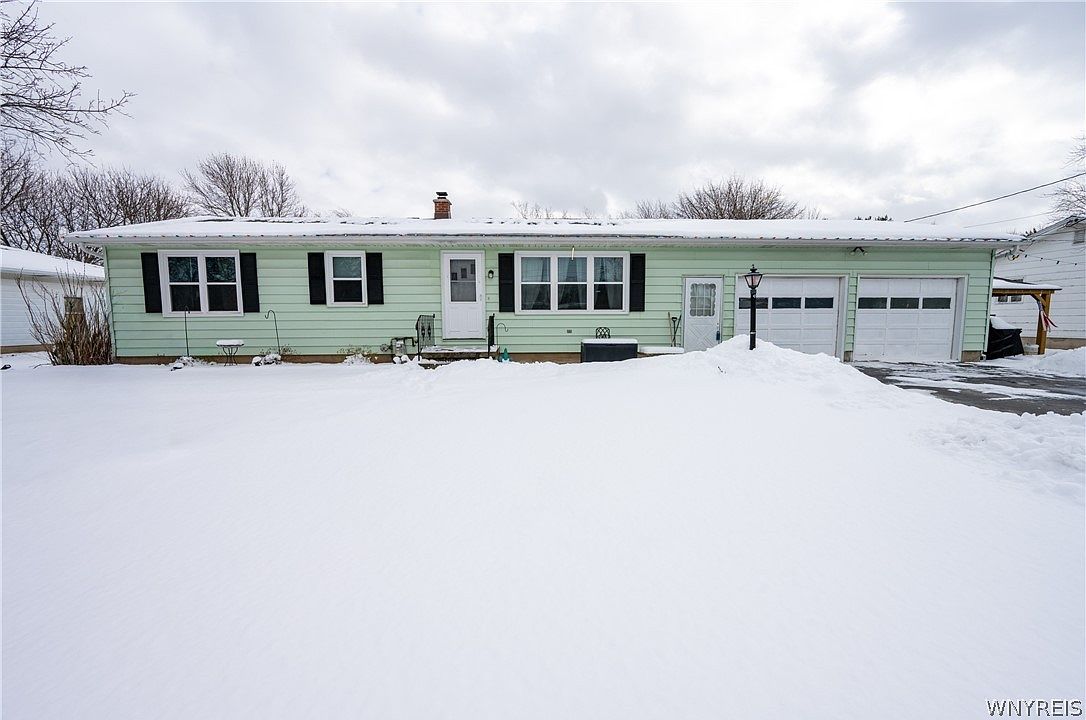 6148 Reger Dr, Lockport, NY 14094 | Zillow