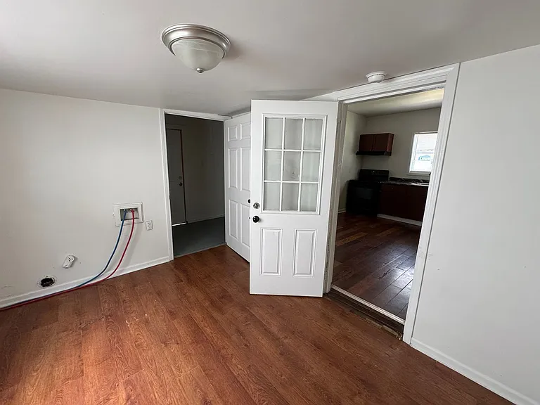 210 N Richland St — Photo 23