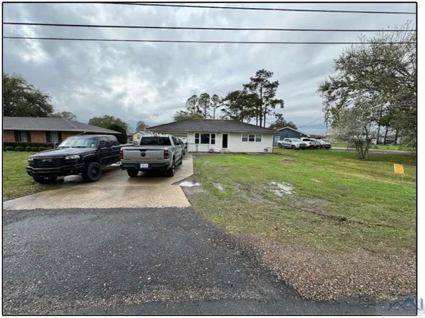 502 Brule Rd, Labadieville, LA 70372