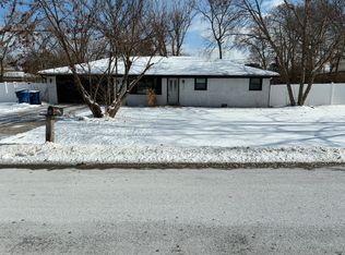 9205 S 84th Ct, Hickory Hills, IL 60457