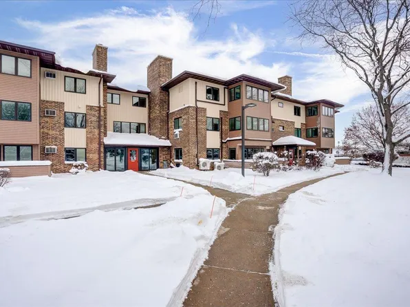 5 Maple Wood Lane #108, Madison, WI 53704