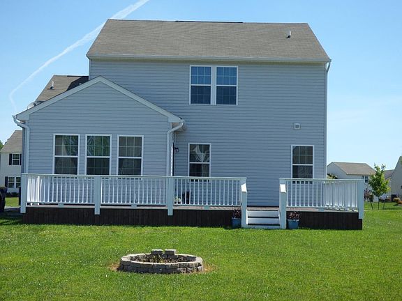 4th image of 171 Meadow Green Ave