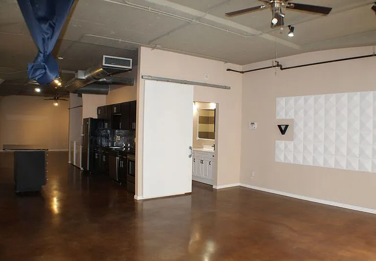 1122 Jackson St #916 — Photo 13