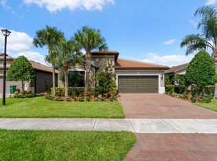 560 SE Monet Drive, Port St Lucie, FL 34984