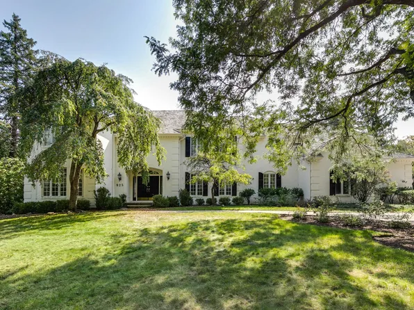 925 Walden Ln, Lake Forest, IL 60045