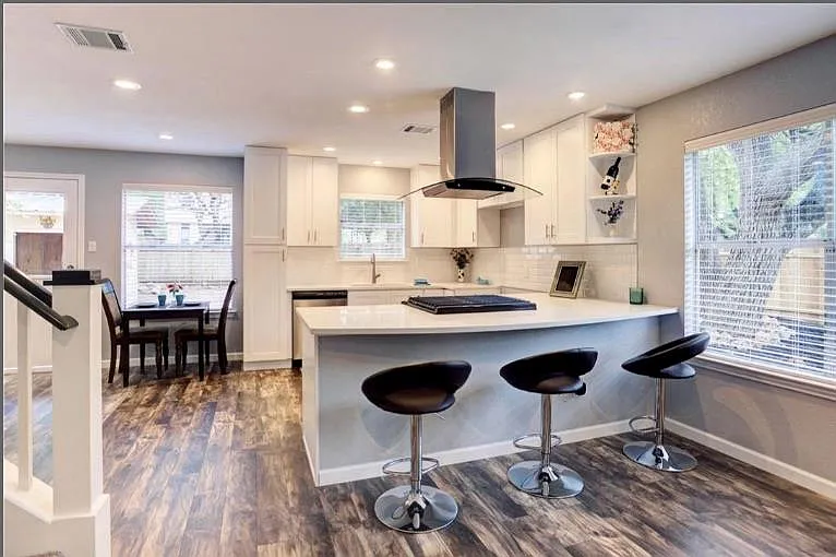 1710 Palmetto Dr — Photo 1