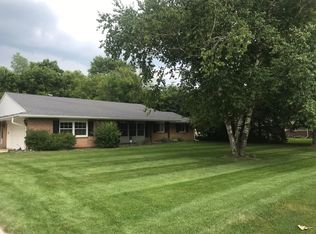 2512 W Green Tree Rd, Glendale, WI 53209