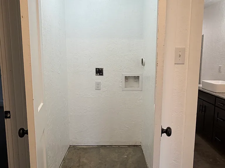 329 Murphey Dr #B — Photo 9
