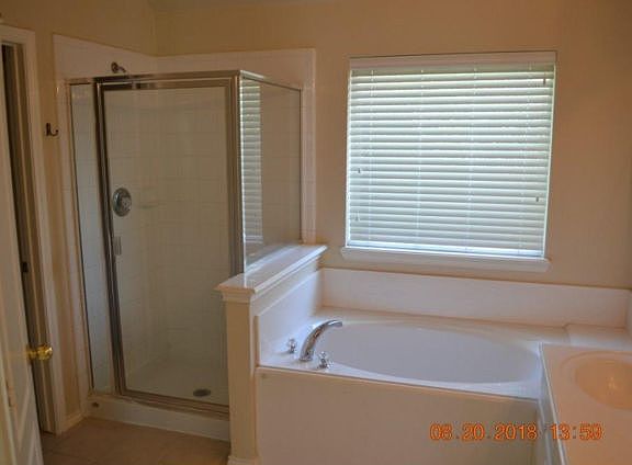 5th image of 21015 Narrow Gate Dr