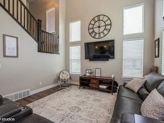 3rd image of 15327 S Tarawa Dr