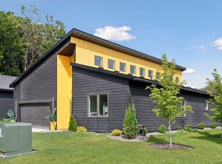 1013 Gardner St, Wayzata, MN 55391