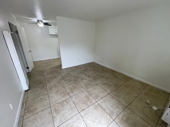 1339 W Stoneridge Ct APT 4, Ontario, CA 91762