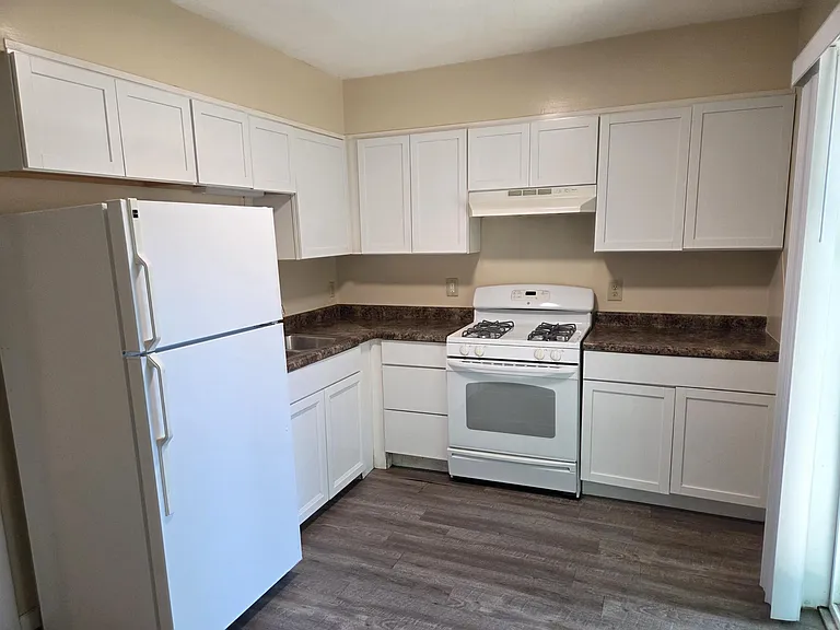 3412 Girard Ave N — Photo 7