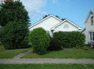 708 N Main St, Tipton, IN 46072